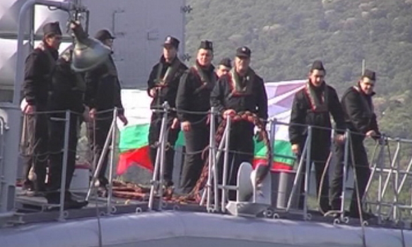 Военното учение на НАТО в Черно море се отлага за утре