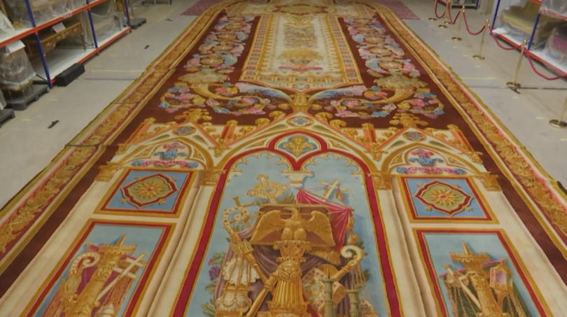 25 метров килим спасен след пожара в парижката катедрала Нотр Дам