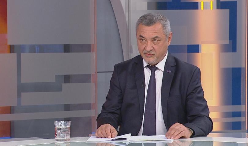 Валери Симеонов: Ще изключим Анелия Велева от НФСБ, ако се докаже престъпление​