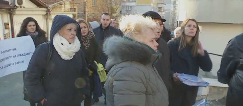 Варненци протестират против строеж на жилищен блок на улицата, на която живеят