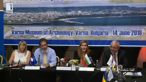 Ангелкова: Ще работим за създаване на общ Черноморски туристически бранд