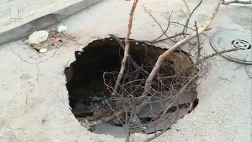 След пороя във Варна: Огромни дупки затрудняват движението