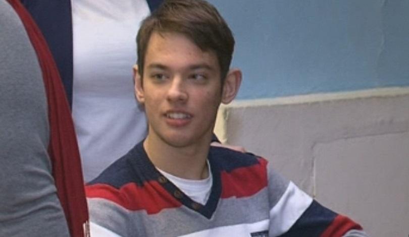 Момче с церебрална парализа проходи