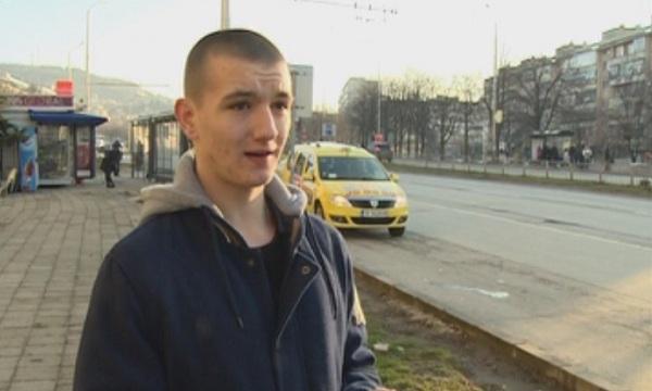 Ученик разработи приложение, с което варненци ще следят автобусния трафик