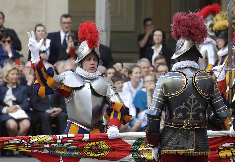 Новите попълнения в швейцарската гвардия на Ватикана положиха клетва