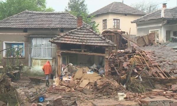 Oтпускат 27 млн. лв. за справяне с последствията от наводненията (ОБНОВЕНА)