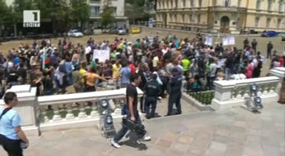 Рехави антиправителствени протести в София и страната
