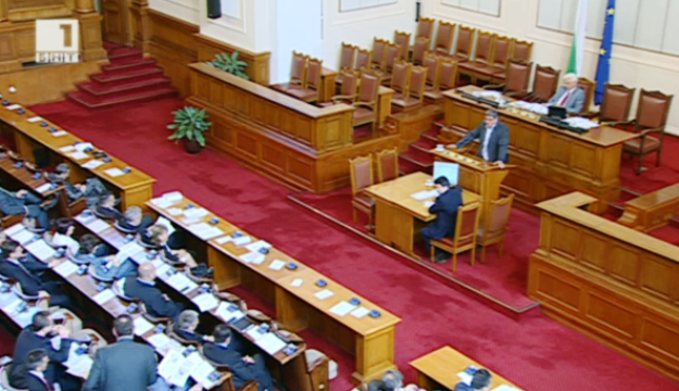Освободиха управителя на НЗОК