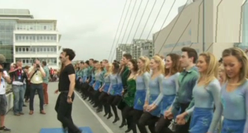 2000 души на Ривърденс влакче