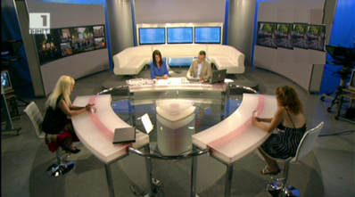 Представители на контрапротеста в Денят започва