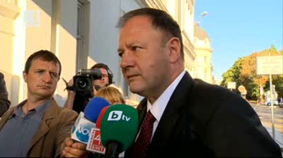 Миков: Политиката ще доминира над крясъците