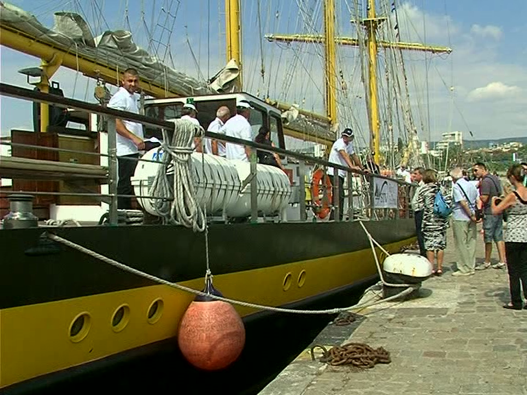 Български ветроход отплава за участие в международната регата “Тол шийпс”