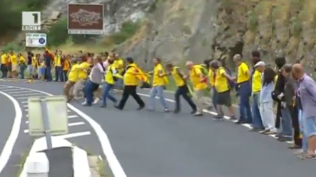 400 км жива верига в Каталуния