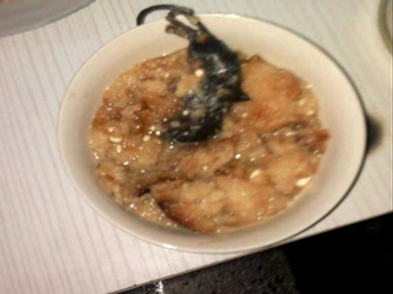 Мишка в болнична храна