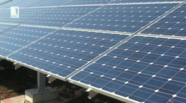 Таксата върху зелена енергия отива за енергийни помощи