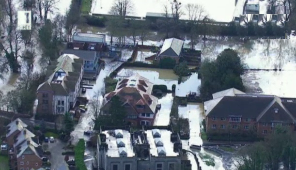 Нова буря застрашава Великобритания