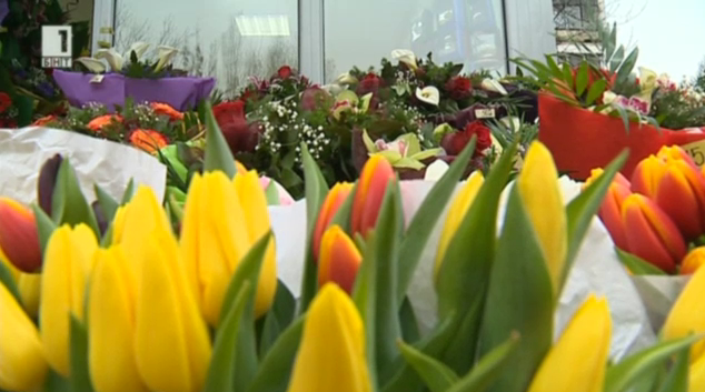 Данъчните проверяват търговците на цветя преди 8 март