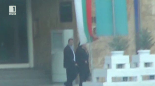 Причините за ареста на кмета на Тетевен и заместниците му се изясняват