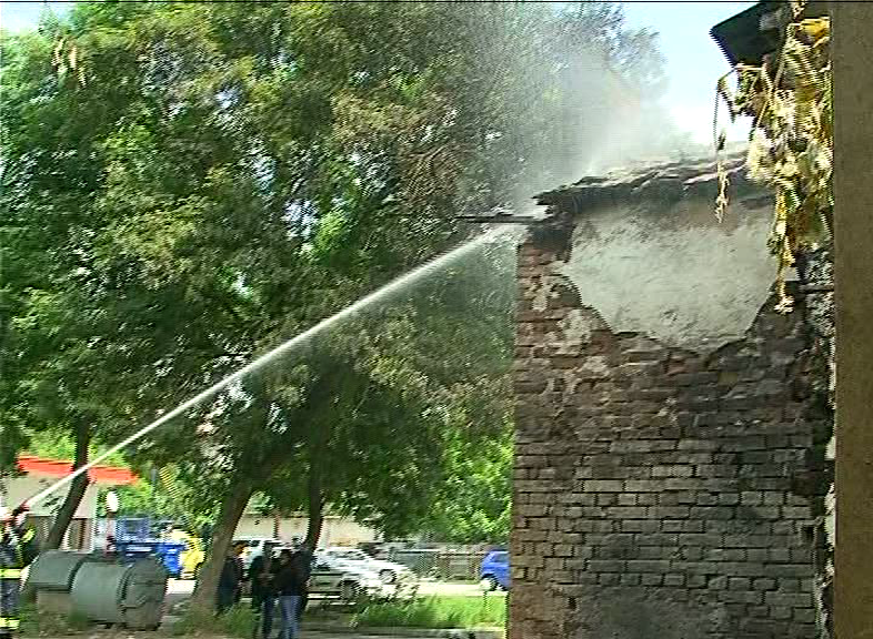 Пожар избухна в къща на метри от газстанция в Пловдив