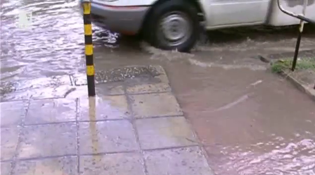 Над 30 оплаквания са постъпили след дъжда в Бургас снощи