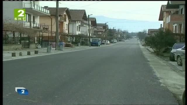 Нов асфалт по обходния път за Гърция