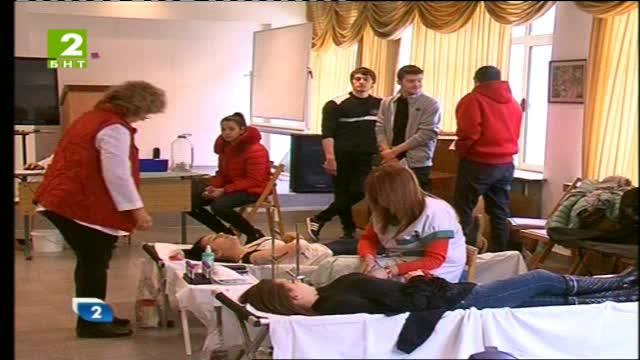 В осем варненски училища даряват кръв