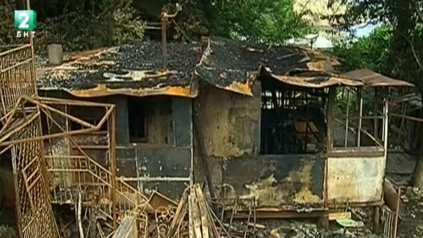 Пожар изпепели три постройки в рибарско селище край Варна