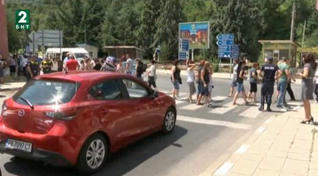Кметът на Септември към протестиращите срещу таксата за пренос на минерална вода
