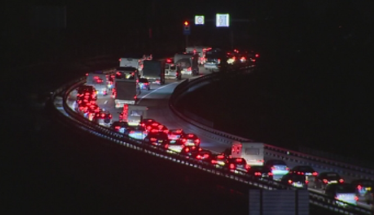 Рекордно задръстване от 28 км на входа на швейцарски тунел