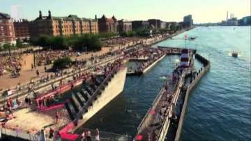 Зелена светлина: Плаващ дървен остров